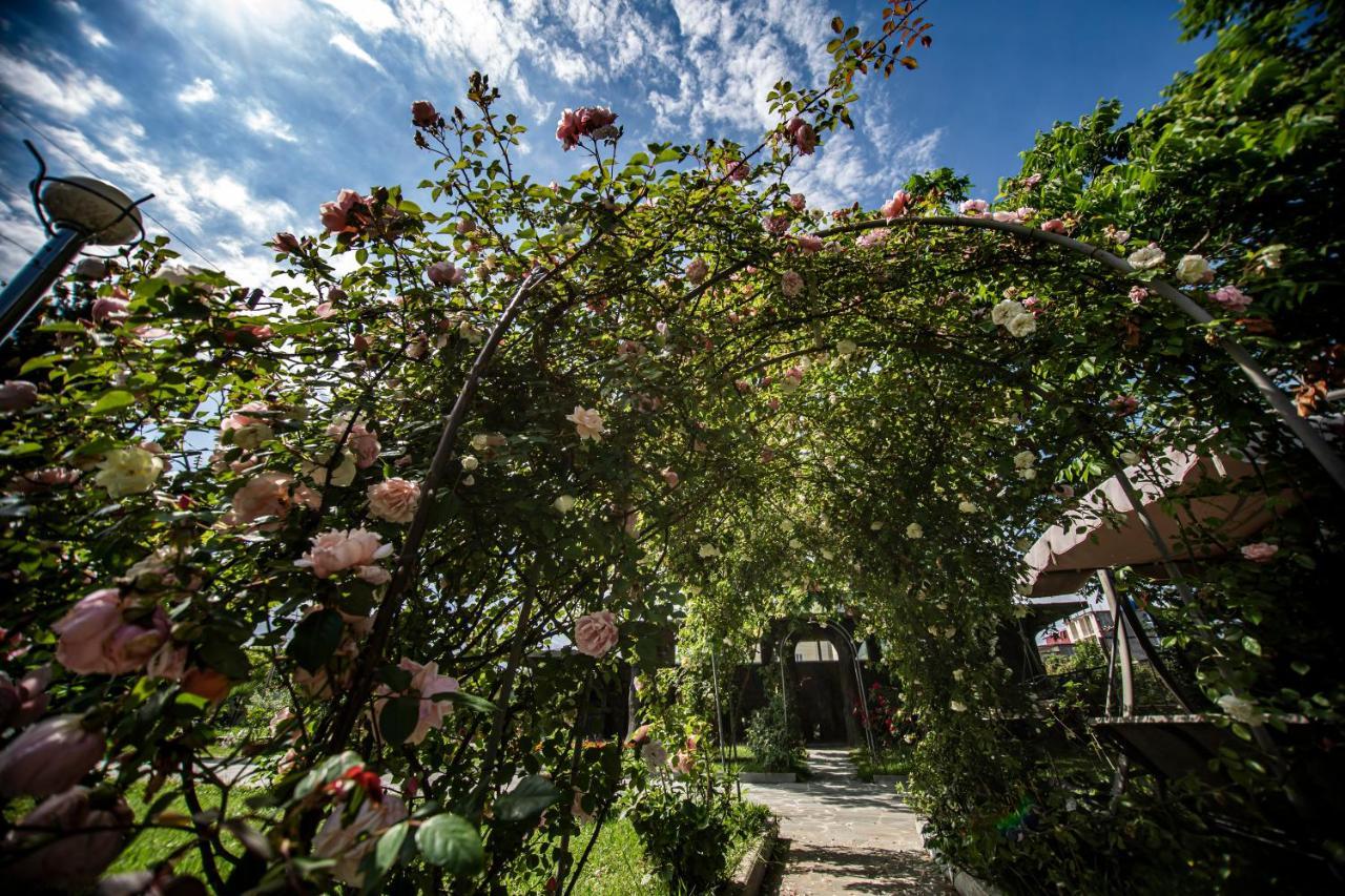 Chveni Ezo Boutique Hotel Kobuleti Exterior foto