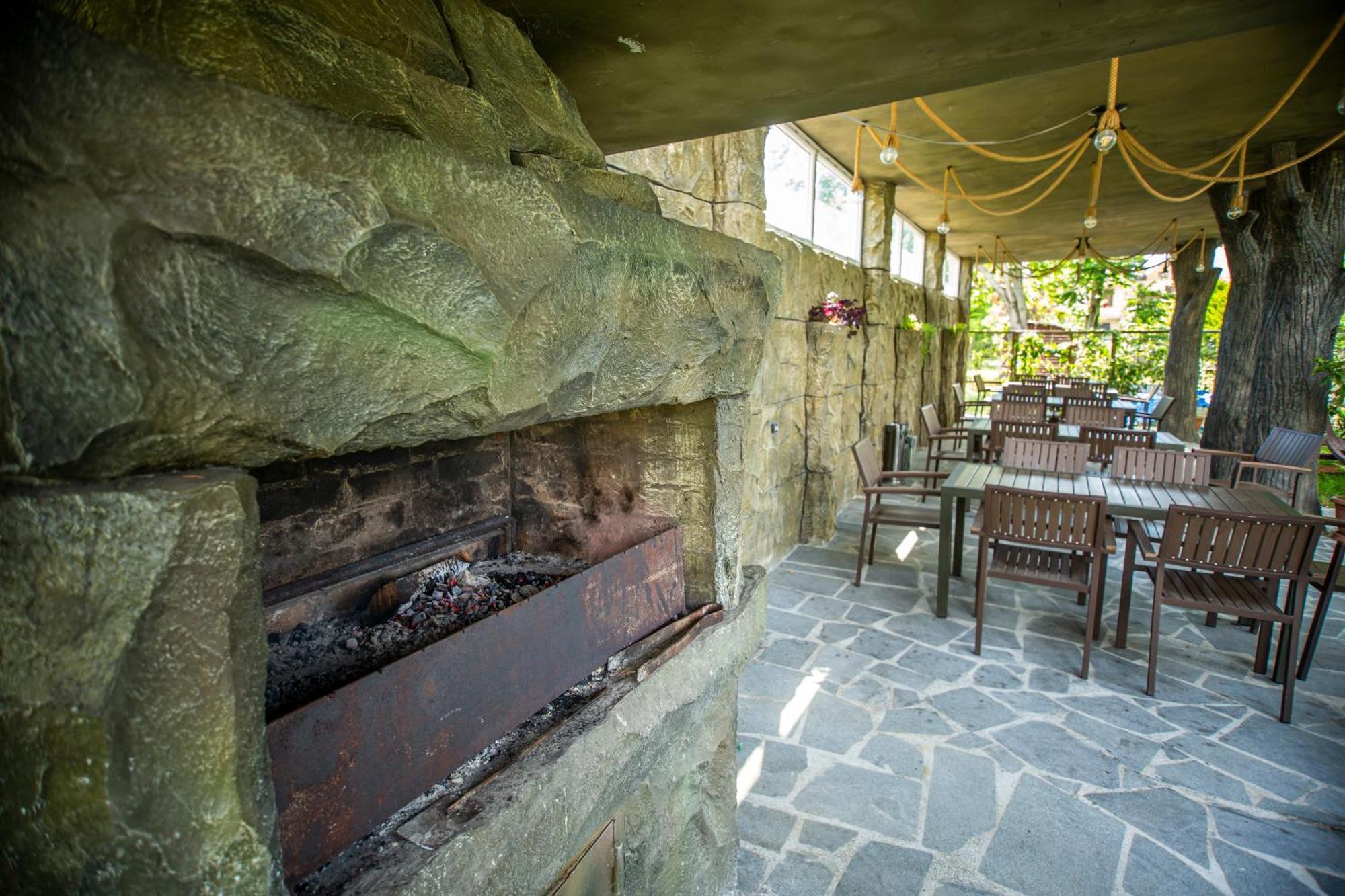 Chveni Ezo Boutique Hotel Kobuleti Exterior foto